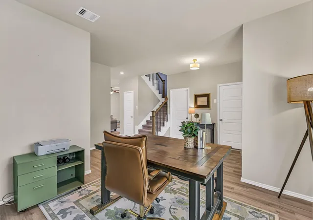 Photo 4 of Single family home for sale at 13711 Saxon Cliff Ln, Rosharon, TX 77583 | MLS# 2149455 | Listing updated on 2026-08-29