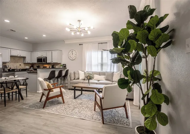 Photo 3 of Single family home for sale at 7326 Conley St, Houston, TX 77021 | MLS# 33338700 | Listing updated on 2026-09-01