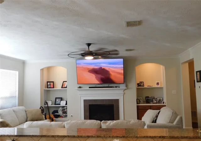 Photo 3 of Single family home for sale at 1703 Summergate Dr, Conroe, TX 77304 | MLS# 38905797 | Listing updated on 2026-09-10