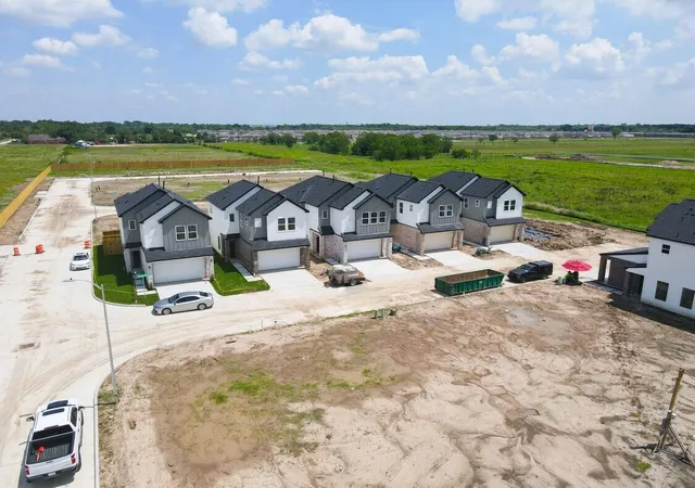 8th image of 6402 Pregenero Ln, Houston, TX 77048 | MLS# 40431685