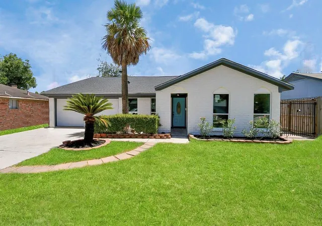 1st image of 11810 Sagedowne Ln, Houston, TX 77089 | MLS# 30652881