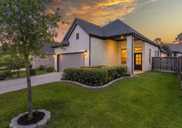 Photo 1 of Single family home for sale at 120 Lukewood Cir, Willis, TX 77318 | MLS# 53898619 | Listing updated on 2026-08-30