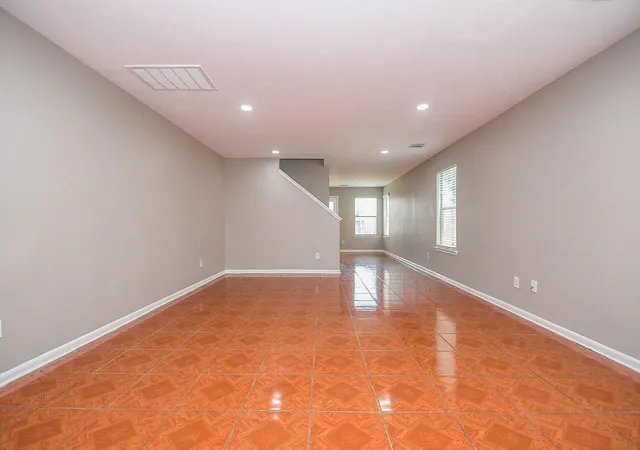 Photo 3 of Sale Pending at 2926 Yearling Colt Ct, Houston, TX 77038 | MLS# 70572354 | Listing updated on 2026-09-21