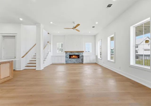 Photo 3 of Single family home for sale at 11350 Beachside Dr, Galveston, TX 77554 | MLS# 24148063 | Listing updated on 2026-09-15