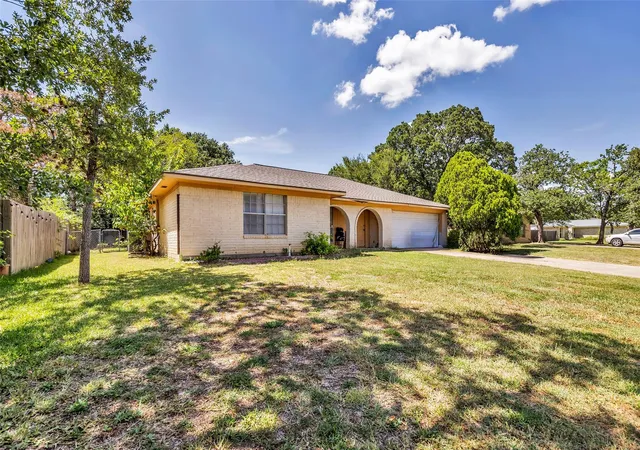Photo 2 of Single family home for sale at 1613 Todd Trl, College Station, TX 77845 | MLS# 35123494 | Listing updated on 2026-09-14