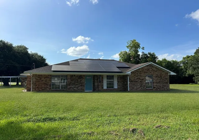 1st image of 5822 4th St, Danbury, TX 77534 | MLS# 72157953