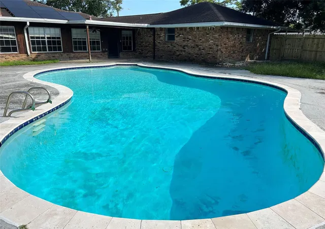 5th image of 5822 4Th St, Danbury, TX 77534 | MLS# 72157953
