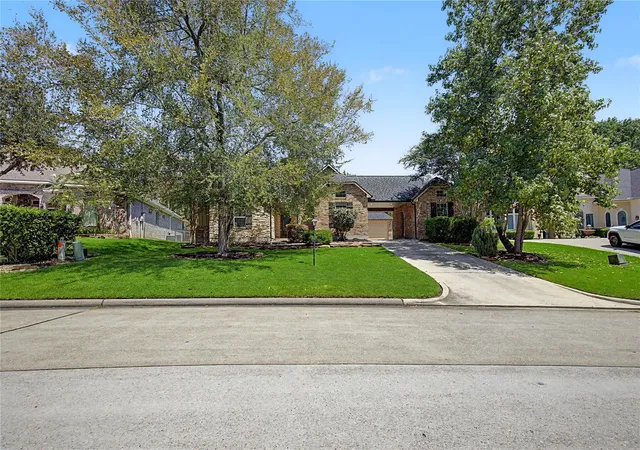 Photo 3 of Single family home for sale at 279 W Pines Dr, Montgomery, TX 77356 | MLS# 46050540 | Listing updated on 2026-09-05
