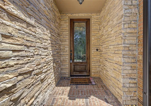 Photo 4 of Single family home for sale at 279 W Pines Dr, Montgomery, TX 77356 | MLS# 46050540 | Listing updated on 2026-09-05