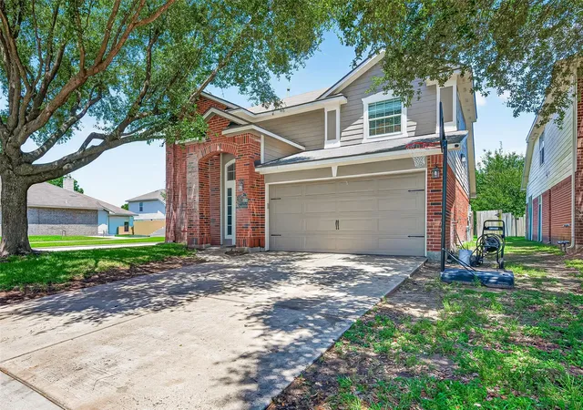 Photo 3 of Single family home for sale at 20922 Brushy Cyn Dr, Houston, TX 77073 | MLS# 37042715 | Listing updated on 2026-09-18