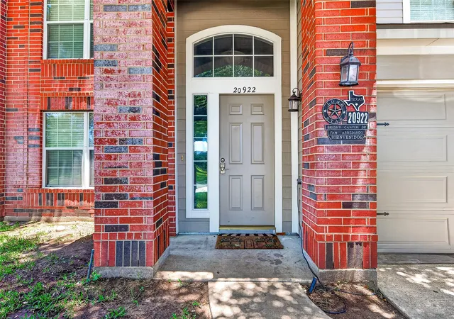 Photo 4 of Single family home for sale at 20922 Brushy Cyn Dr, Houston, TX 77073 | MLS# 37042715 | Listing updated on 2026-09-18