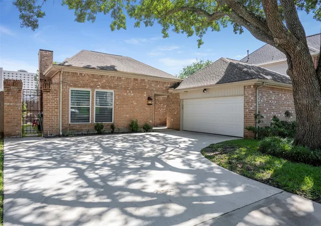 1st image of 11743 Wickhollow Ln, Houston, TX 77043 | MLS# 62663956