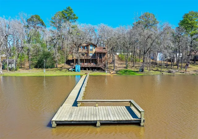 2nd image of 431 Shoreline Dr, Huntsville, TX 77320 | MLS# 22796421