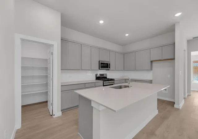 4th image of 31104 Rena Coast Dr, Huffman, TX 77336 | MLS# 55760321