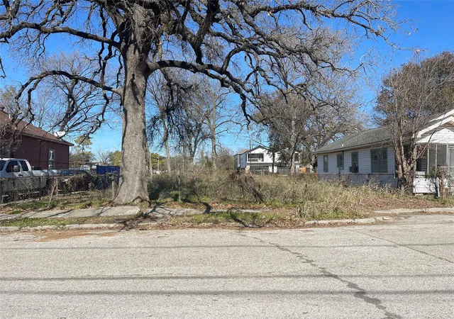 Photo 3 of Land for sale at 5509 Arapahoe St, Houston, TX 77020 | MLS# 48304482 | Listing updated on 2026-09-09