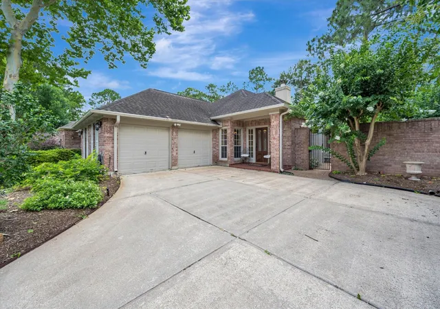 Homes for sale in Pasadena, TX | 16007 Edgewood Dr, Pasadena, TX 77059 | MLS# 41076698