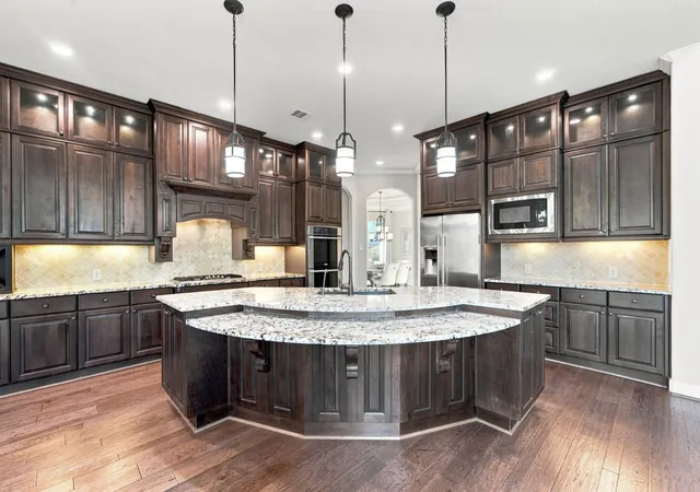 Photo 3 of Sale Pending at 5734 Sutton Pine Ln, Houston, TX 77059 | MLS# 96489390 | Listing updated on 2026-09-10