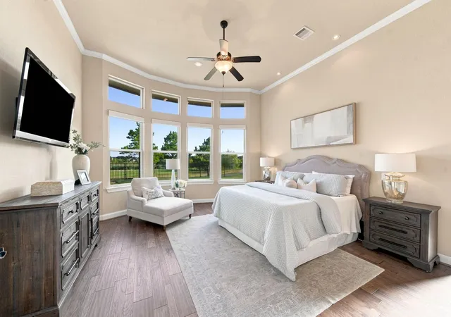 Photo 3 of Sale Pending at 5734 Sutton Pine Ln, Houston, TX 77059 | MLS# 96489390 | Listing updated on 2026-09-10