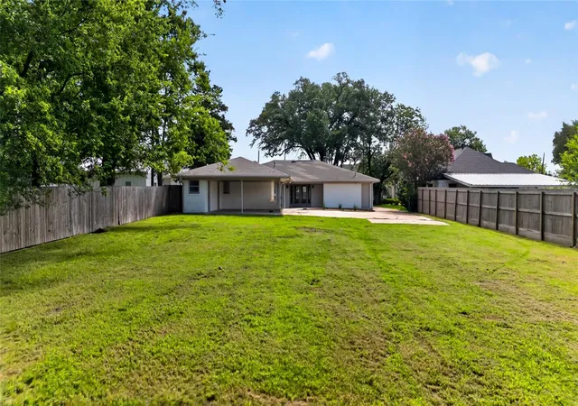 Homes for sale in Madisonville, TX | 317 N Madison St, Madisonville, TX 77864 | MLS# 69475564