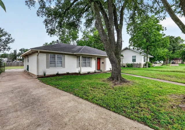 Homes for sale in Madisonville, TX | 317 N Madison St, Madisonville, TX 77864 | MLS# 69475564