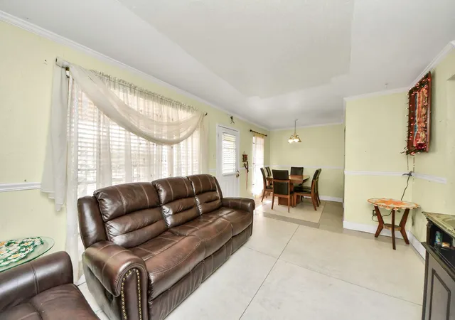 3rd image of 5106 Ingomar Wy, Houston, TX 77053 | MLS# 3775575