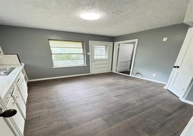 Photo 4 of Single family home for sale at 5254 Perry St, Houston, TX 77021 | MLS# 43273750 | Listing updated on 2026-07-22