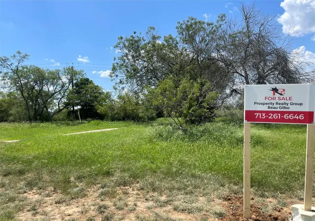 2nd image of 390 Bell Rd, Seguin, TX 78155 | MLS# 65792304
