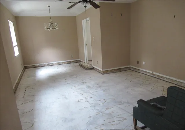 Photo 4 of Sale Pending at 4122 Belgrade Dr, Houston, TX 77045 | MLS# 56455771 | Listing updated on 2026-09-07