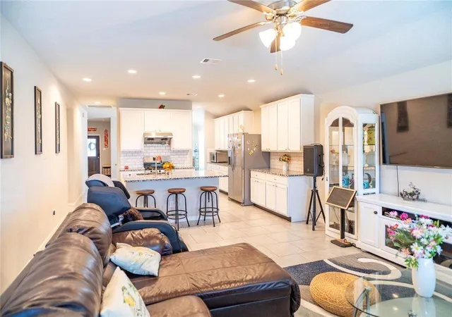 Photo 4 of Single family home for sale at 18226 Mulberry Spring Cir, Richmond, TX 77407 | MLS# 71734606 | Listing updated on 2026-09-11