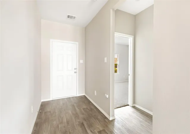 Photo 4 of Single family home for sale at 519 San Marcos Trl, Dayton, TX 77535 | MLS# 54165380 | Listing updated on 2026-09-15
