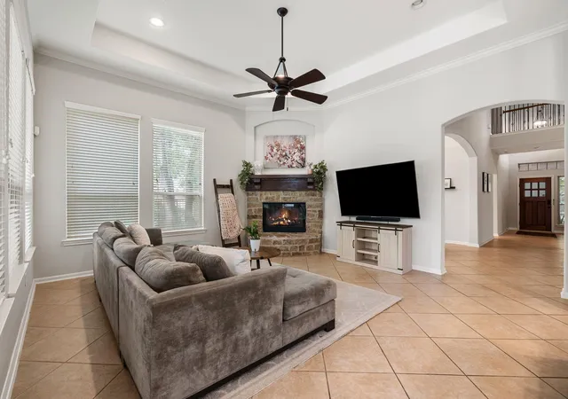 5th image of 35 Nagshead Pl, Spring, TX 77389 | MLS# 71780078