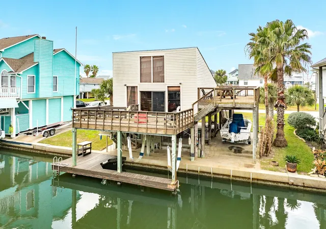 Photo 3 of Single family home for sale at 22814 Vida St, Galveston, TX 77554 | MLS# 12121397 | Listing updated on 2026-08-15