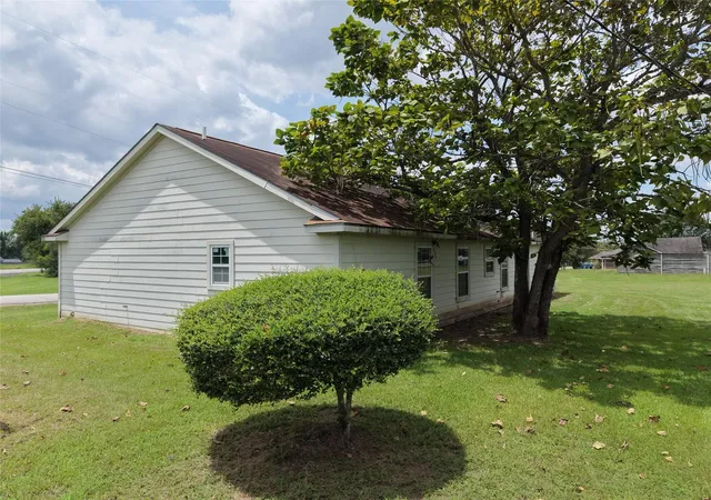 Photo 3 of Sale Pending at 1420 Colorado St, Hempstead, TX 77445 | MLS# 5294188 | Listing updated on 2026-10-07