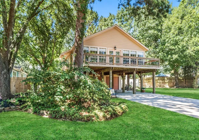 2nd image of 14219 Shadow Bay Dr #J, Willis, TX 77318 | MLS# 20627698