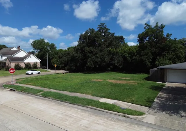 Land for sale at 5346 Schumacher Ln, Houston, TX 77056 | MLS# 36329287