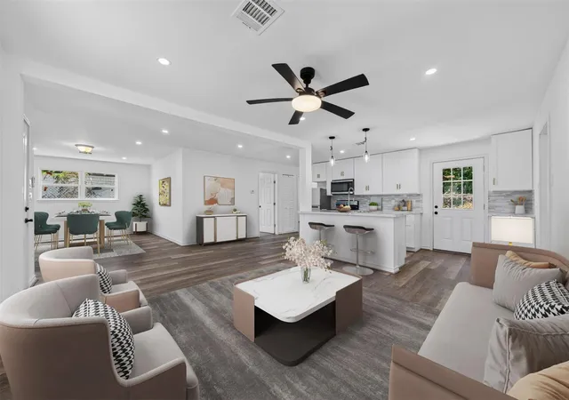 Photo 2 of Single family home for sale at 7338 Conley St, Houston, TX 77021 | MLS# 40141883 | Listing updated on 2026-09-17