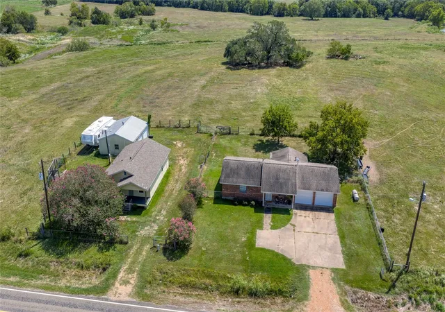 23rd image of 9503 Fm 389, Brenham, TX 77833 | MLS# 26104343