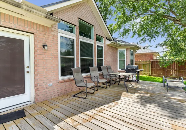 4th image of 25603 Myrtle Spgs, Spring, TX 77373 | MLS# 32976388