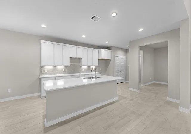 Photo 3 of Single family home for sale at 2495 Forest Cedar Ln, Conroe, TX 77301 | MLS# 75392203 | Listing updated on 2026-06-26