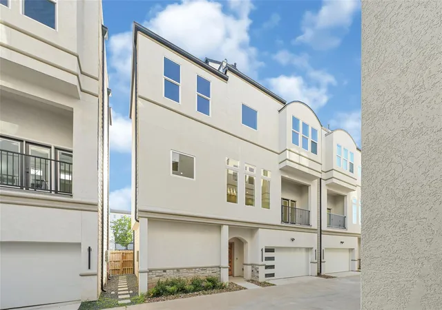 Photo 3 of Single family home for sale at 5619 Val Verde St #A, Houston, TX 77057 | MLS# 65503431 | Listing updated on 2026-09-01