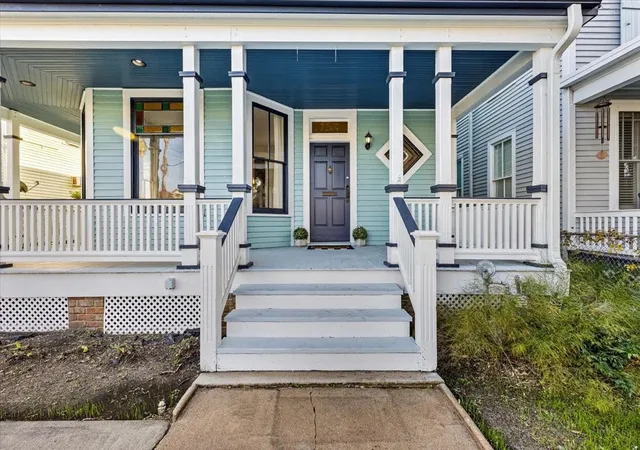 4th image of 2207 Avenue P, Galveston, TX 77550 | MLS# 82796684