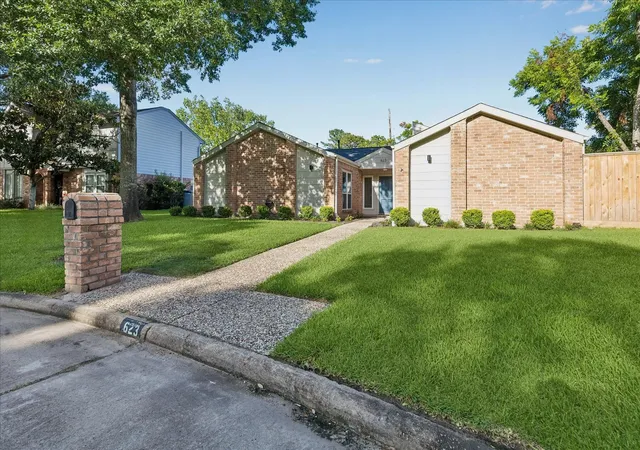 3rd image of 623 Sancroft Ct, Katy, TX 77450 | MLS# 9678193