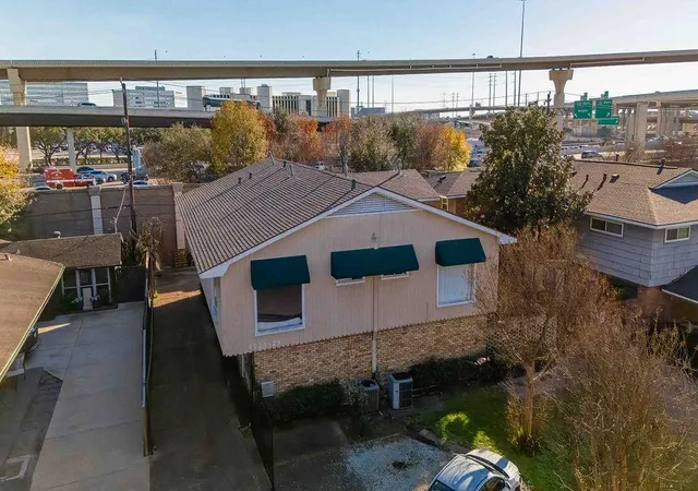 2nd image of 4723 Merwin St, Houston, TX 77027 | MLS# 89995554
