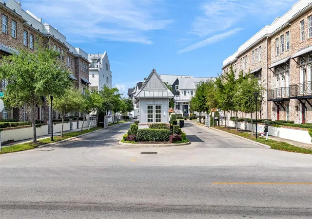 4th image of 2739 Lake Kolbe Ln, Houston, TX 77080 | MLS# 68558747