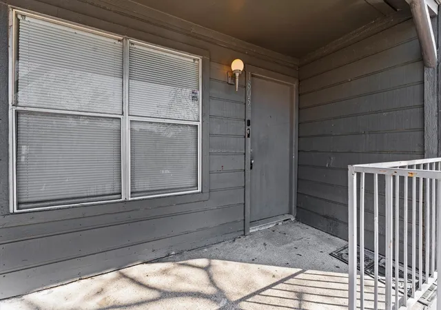Homes for sale in Houston, TX | 7200 Clarewood Drive, Houston, TX 77036 | Houzeo