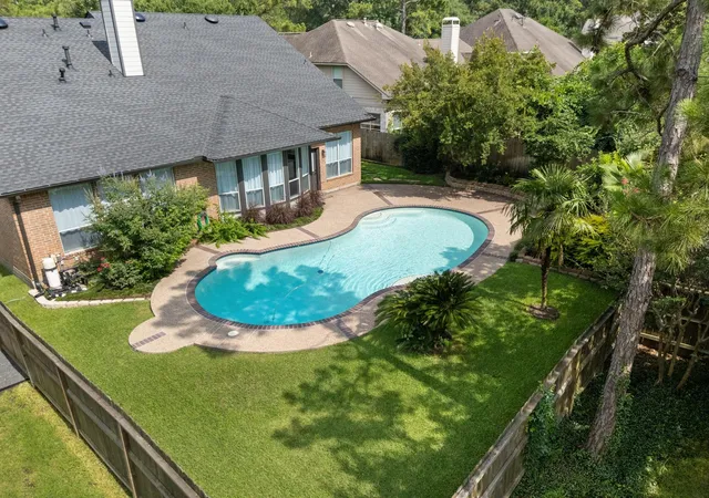 Homes for sale in The Woodlands, TX | 168 Bristol Bend Cir, The Woodlands, TX 77382 | MLS# 40427870