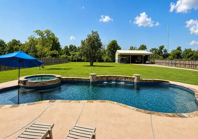 2nd image of 5118 Landon Ln, Baytown, TX 77523 | MLS# 53011868