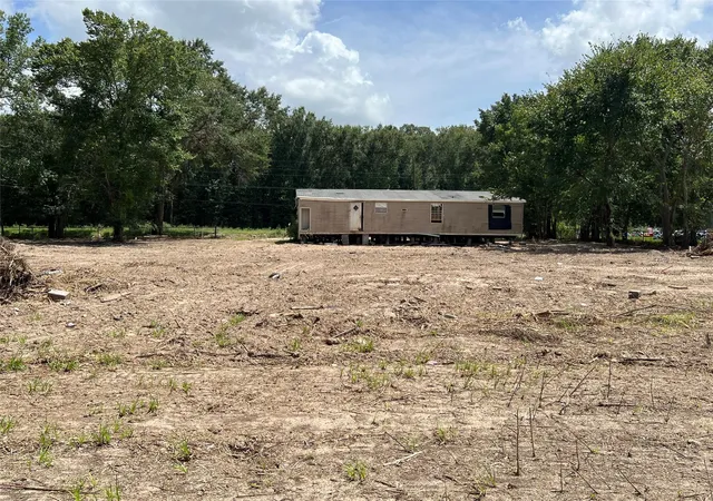 2nd image of 825 N Martin Luther King Dr N, Liberty, TX 77575 | MLS# 93282267