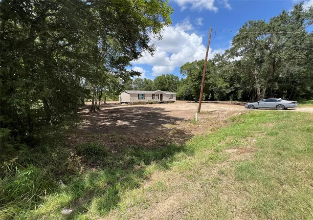 Photo 3 of Sale Pending at 825 N Martin Luther King Dr, Liberty, TX 77575 | MLS# 93282267 | Listing updated on 2026-09-15