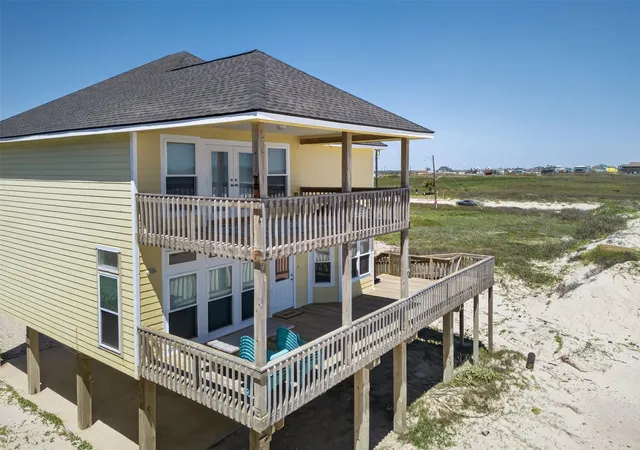 3rd image of 206 Starfish, Freeport, TX 77541 | MLS# 46919832